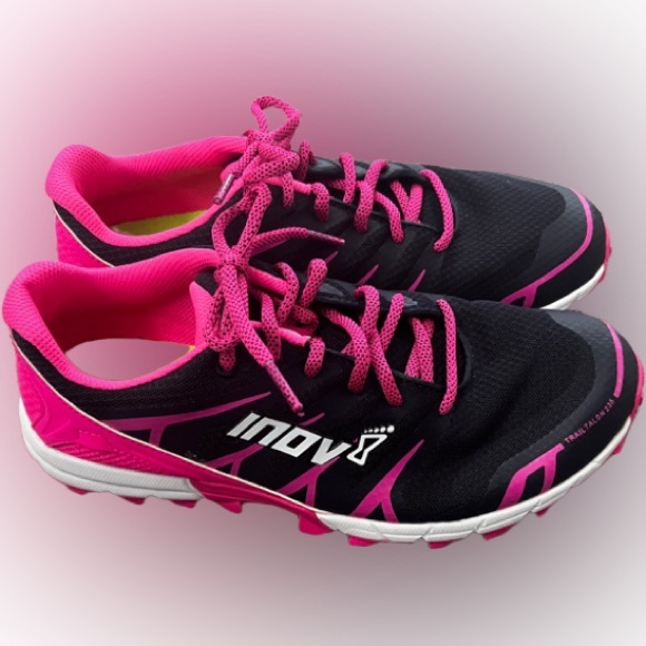 Black and pink Inov-8 Trailtalon 235 sneakers. - Picture 1 of 6